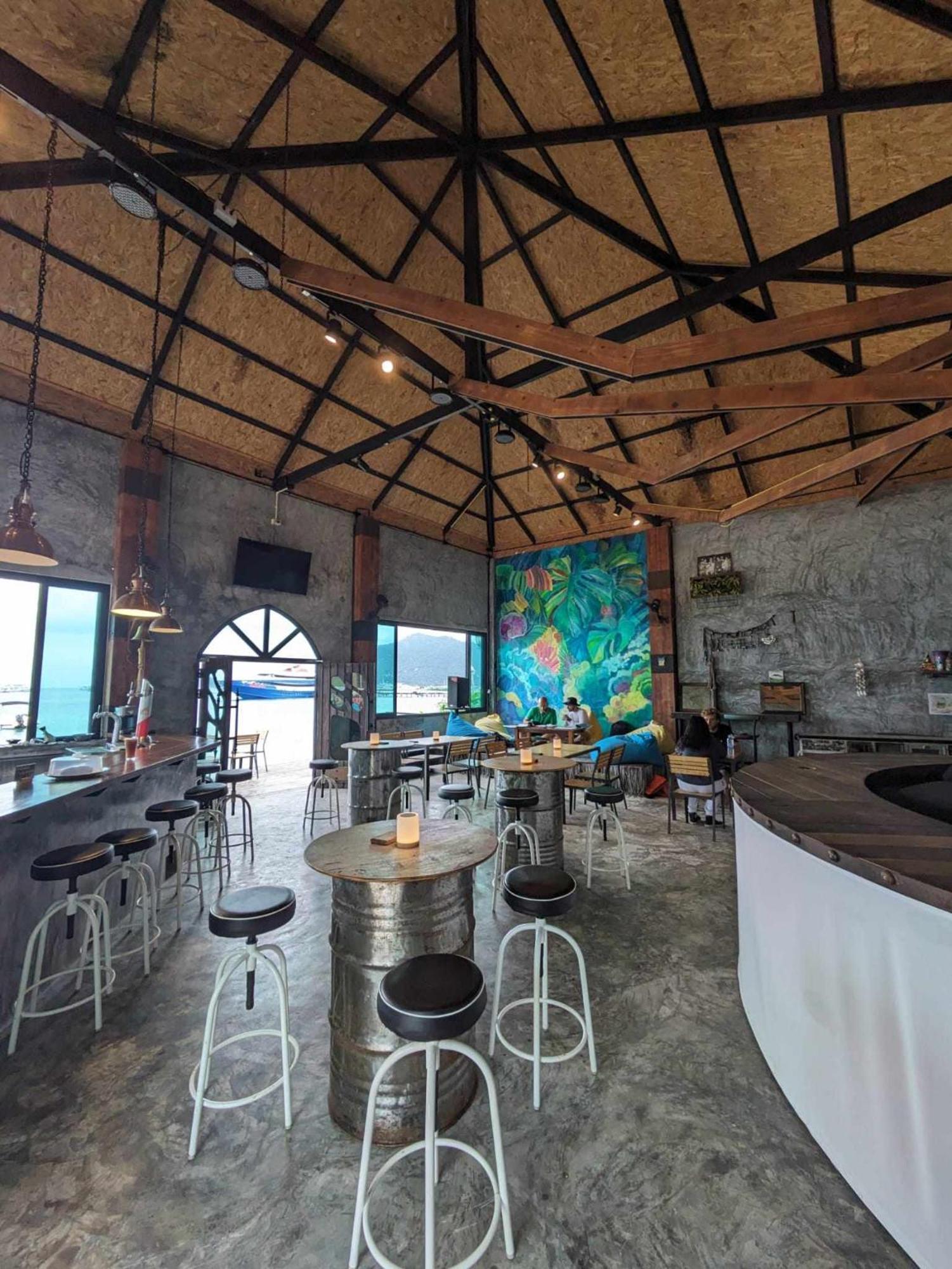 Goodtime Utopia Guesthouse Koh Tao Exterior photo